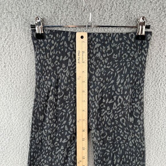 Spanx Look at Me Now Seamless Indigo Leopard Print Leggings Size Small - Picture 6 of 9